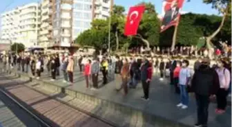 Antalya'da sosyal mesafeli 10 Kasım töreni