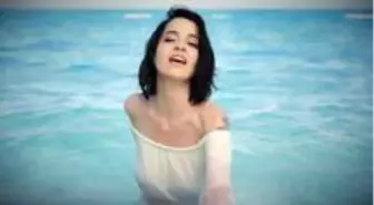 Zeynep Doruk 'Her Şey Aşktan' şarkısını kliplendirdi