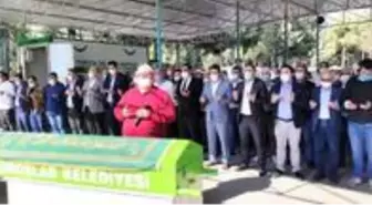 MHP Genel Başkanı Bahçeli'nin vefat eden öğretmeninin cenazesi Mersin'de defnedildi