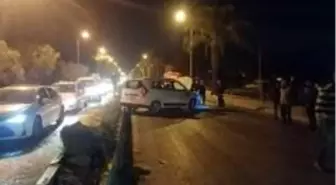 Son dakika haberleri: Fethiye'de refüje çarpan otomobildeki 4 kişi yaralandı
