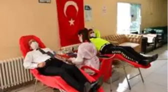 Hatay Emniyetinden Kızılay'a kan bağışı desteği