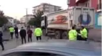 Kamyonun çarptığı bisiklet sürücüsü hayatını kaybetti