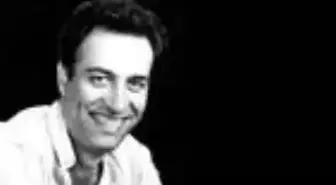 Kemal Sunal kimdir, nereli? Kemal Sunal kaç yaşında öldü, ölüm tarihi nedir? Kemal Sunal neden doğum tarihini değiştirdi?