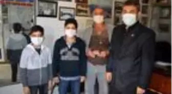 Suriyeli kuzenler, yolda buldukları cüzdanı sahibine ulaştırdı