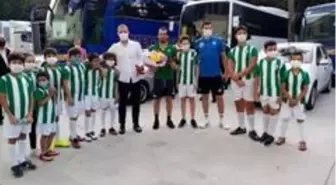Türkiye'nin dört bir yanında çocuklar Bursaspor forması giyiyor
