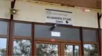 Yeni doğmuş erkek bebek cami avlusuna terk edilmiş halde bulundu