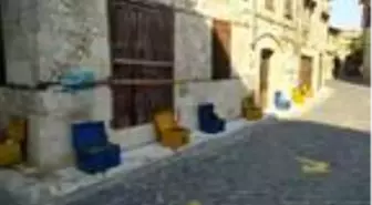 Seçim sandıkları çiçek açtı