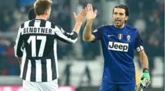 Nicklas Bendtner, Juventus'ta oynarken Buffon ve Pirlo'nun sigara içtiğini söyledi