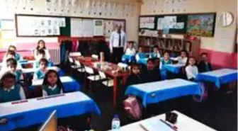 İlkokul öğrencilerinden anlamlı hediye