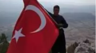 Mehmetçiğe bir çuval un bağışladı