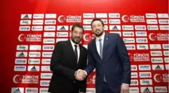 Son Dakika: A Milli Basketbol Takımı'nda Başantrenör Ufuk Sarıca ile yollar ayrıldı