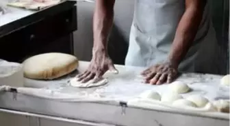 Çi börek nasıl yapılır? 23 Kasım Masterchef yemekleri! Çiğ Börek tarifi, çiğ börek malzemeleri, püf noktası | Çi börek nasıl yapılır?