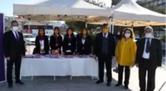 Kuşadası kadına yönelik şiddete karşı 'tek vücut' oldu