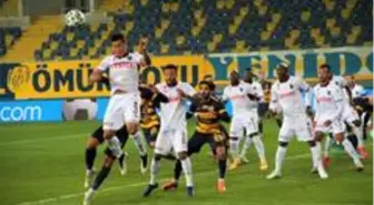 Süper Lig: MKE Ankaragücü: 0 Trabzonspor: 1 (İlk yarı)