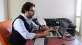 Gündüz doktor, akşam sosyal medyada öğretmen