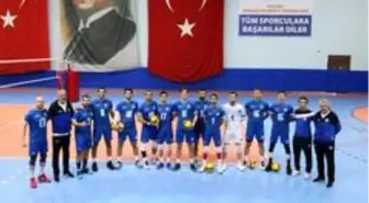 TVF Erkekler Voleybol 1. Ligi: Kocaeli Büyükşehir Belediyesi Kağıtspor: 3 Halkbank: 0