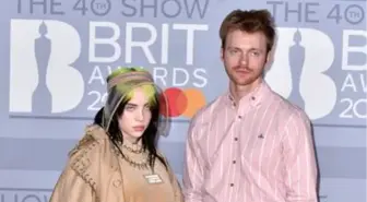 Billie Eilish'ten gizemli dövme!