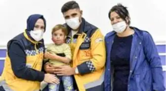 2,5 yaşındaki Rabia'nın protez kol sevinci