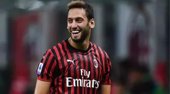 Milan efsanesi, Hakan Çalhanoğlu'nun transferiyle ilgili konuştu: Doğru anı bekliyoruz