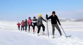 Yüksekovalı kayakçılar Türkiye Şampiyonası'na hazırlanıyor