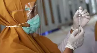 Covid-19 aşısı: Zengin ülkeler aşı stokçuluğuna başladı, 'yoksul ülkelerde 10 kişiden sadece biri aşılanabilecek'