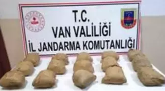 Van'da 15 kilogram esrar ele geçirildi