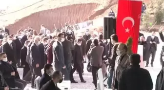 Son Dakika | Bakan Kurum, Akyurt Millet Bahçesi'nde ilk fidanı dikti