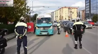 Fazla yolcu taşıyan dolmuş şoförüne pandemi denetiminde para cezası