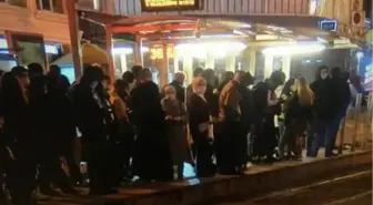 İstanbul'da tramvaylarda korkutan kalabalık