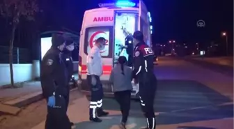 Denetlemeden kaçan alkollü sürücü motosikletli kuryeye çarptı