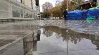 Eminönü Meydanı boş kaldı