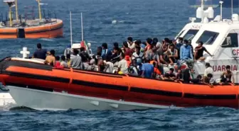 İtalya'da göçmenlerin denizde bloke edilmesi davasında eski bakanlar ifade veriyor