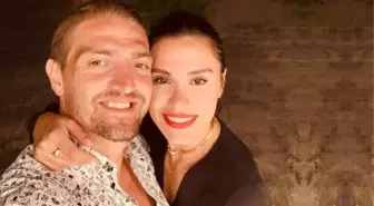 Oyuncu Şükran Ovalı, eşi Caner Erkin ile yatak pozunu paylaştı