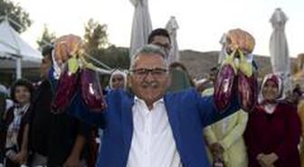 Başkan Büyükkılıç 600 günde 16 ilçeyi 122 kez ziyaret etti