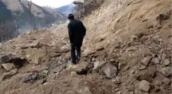 Son dakika: Rize?de 10 evin kullanılamaz hale geldiği yangın, bacadan çıkmış (2)