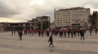 Birleşik Metal İş Sendikası Genel Başkanı Serdaroğlu'dan işten çıkarılan işçilere destek