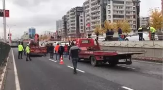 DİYARBAKIR - Yolcu minibüsü devrildi: 7 yaralı - Güvenlik kamerası