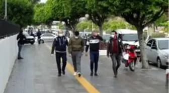 Polis yakalamaktan, hırsız motosiklet çalmaktan bıkmadı