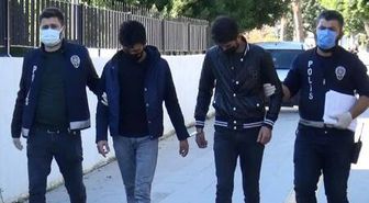 İade etmedikleri anahtarla girdikleri eski iş yerini soydular, tutuklandılar