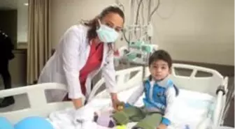 Devletin şefkati minik İlayda'yı ayaklandırdı