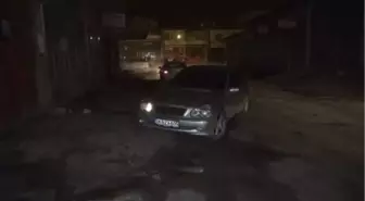 Kırıkkale'de 'dur' ihtarına uymayan otomobilin sürücüsü polis memuruna çarpıp, kaçtı