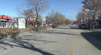 Kısıtlamada sokaklar boş kaldı, sinema sanatçısı Hacı Ali Konuk çekimler için geldiği Erzurum'a övgüler yağdırdı