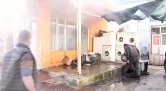 Serik'te beyaz eşya servisinde çıkan yangın hasara neden oldu