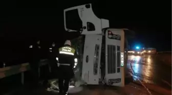 Kayseri'de süt yüklü kamyon devrildi: 1 yaralı