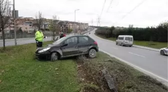 Sultangazi'de takla atan otomobilden yara almadan kurtuldu