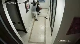 Harbiye'de iki kadının temizlik kavgası kamerada