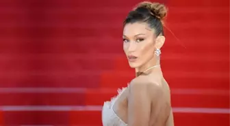 Karın yağışını kutlayan Bella Hadid, giydiği kombinin fiyatıyla ağızları açık bıraktı