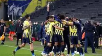 Süper Lig: Fenerbahçe: 4 - Medipol Başakşehir: 1 (Maç sonucu)