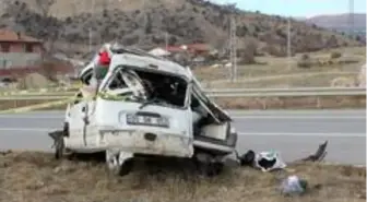 KASTAMONU - Otomobille hafif ticari araç çarpıştı: 2 ölü, 2 yaralı