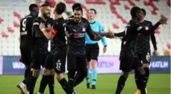 Süper Lig: D.G Sivasspor: 3 Gençlerbirliği: 1 (Maç sonucu)